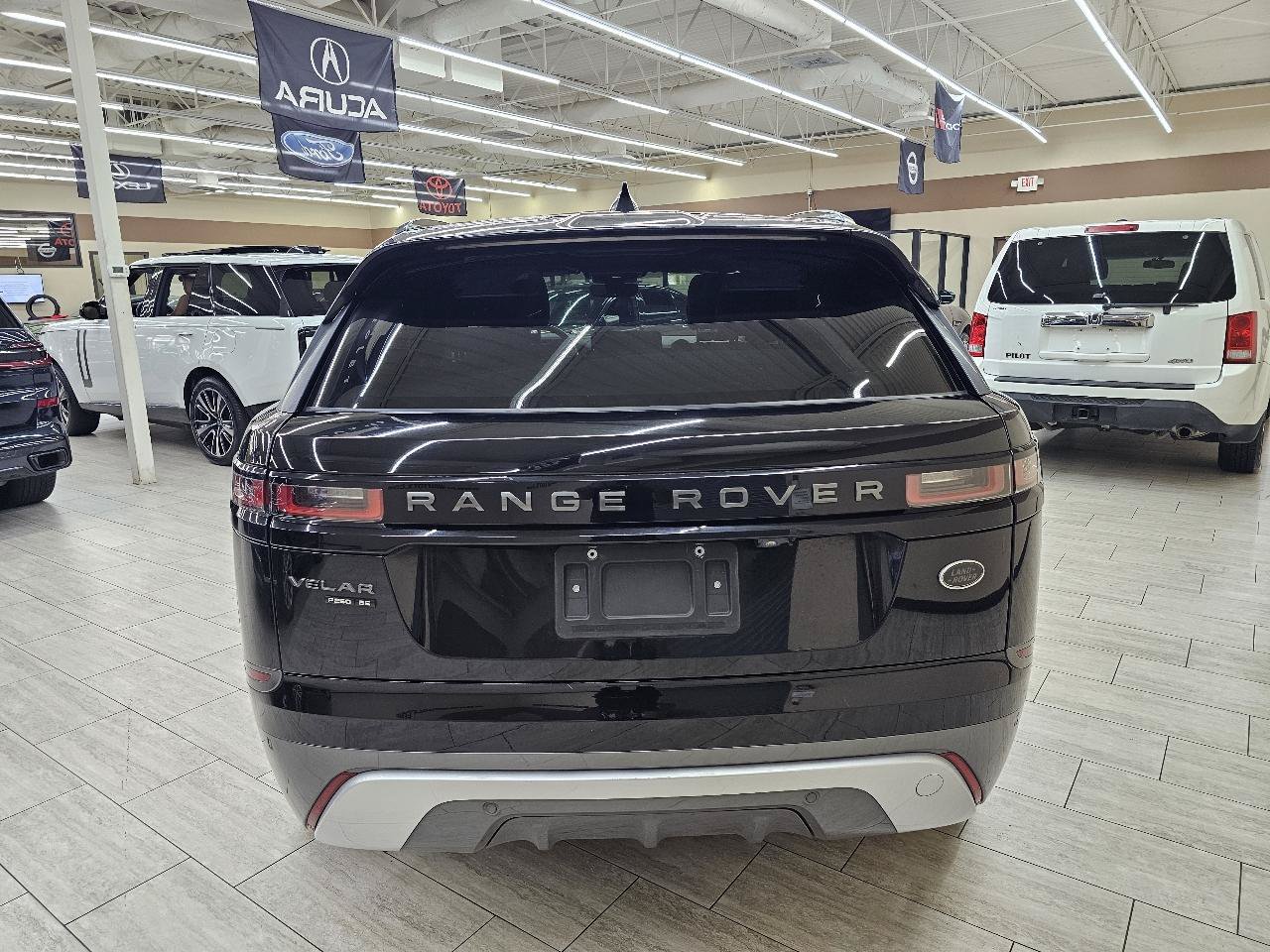 Used 2018 Land Rover Range Rover Velar R-Dynamic SE AWD/4WD image 7