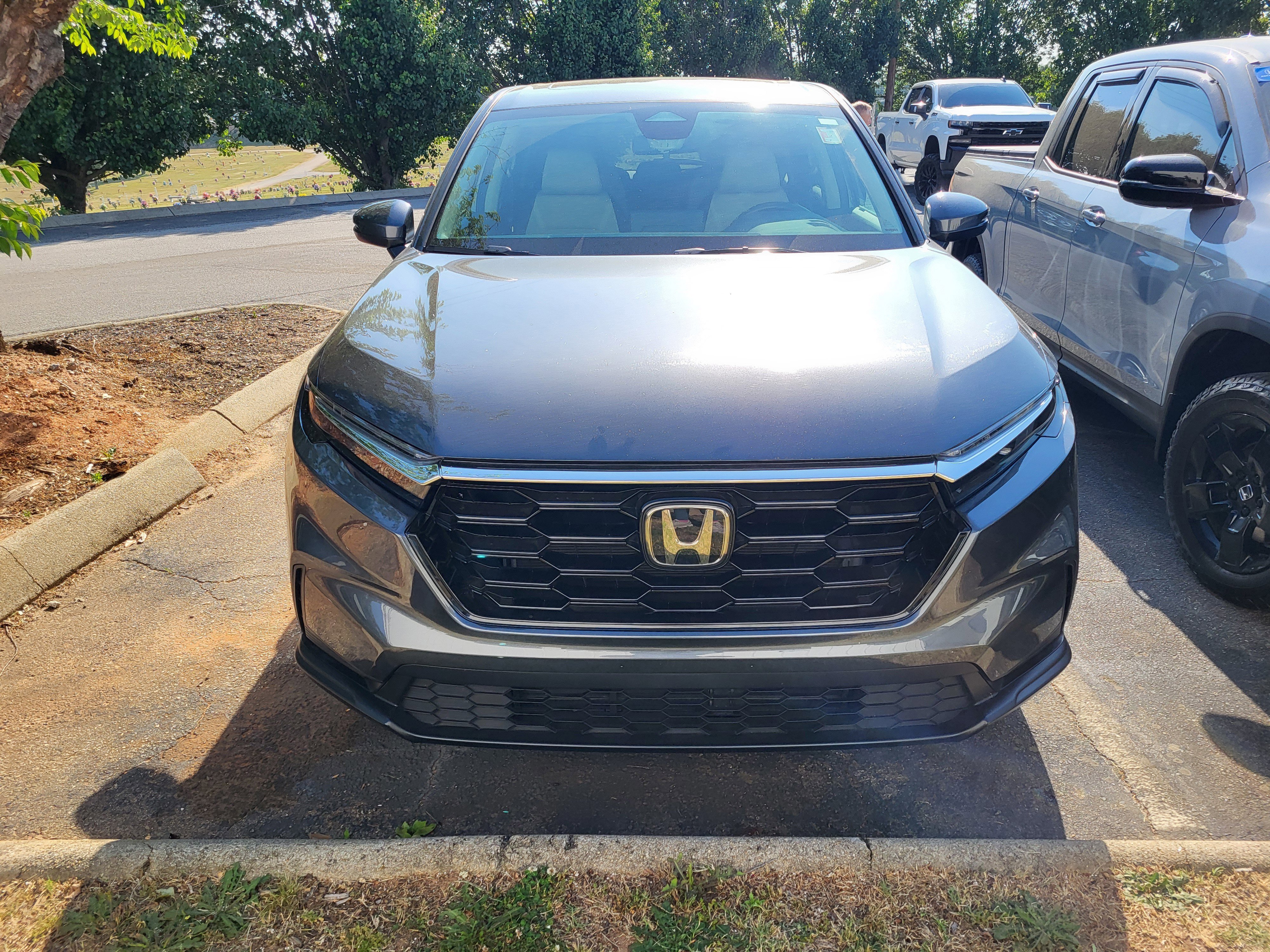 Used 2024 Honda CR-V EX image 2