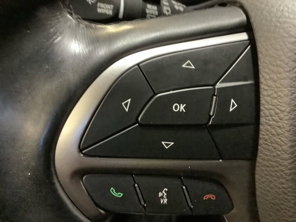 Certified 2020 Jeep Grand Cherokee Altitude AWD/4WD image 28