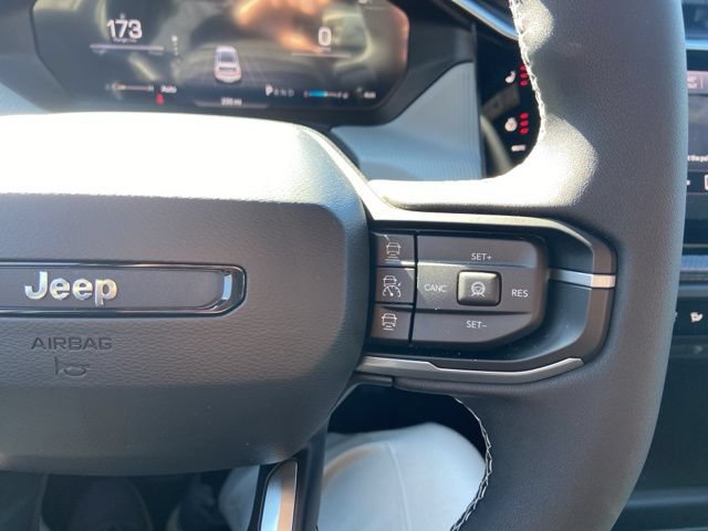 Used 2026 Jeep Cherokee Limited AWD/4WD image 14
