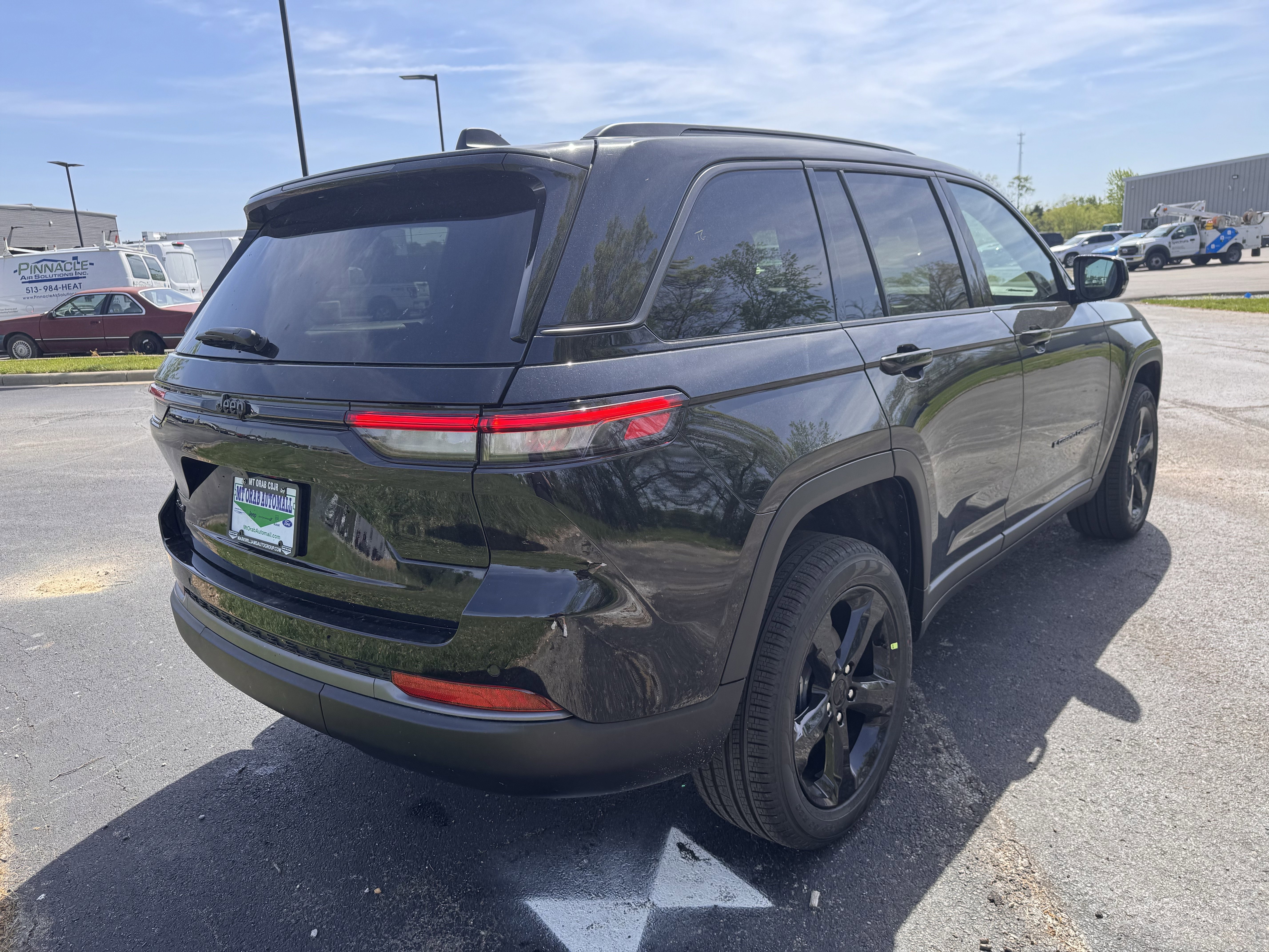 New 2026 Jeep Grand Cherokee Limited AWD/4WD image 4