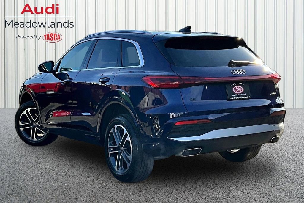Used 2025 Audi Q5 Premium w/ Convenience Package image 4