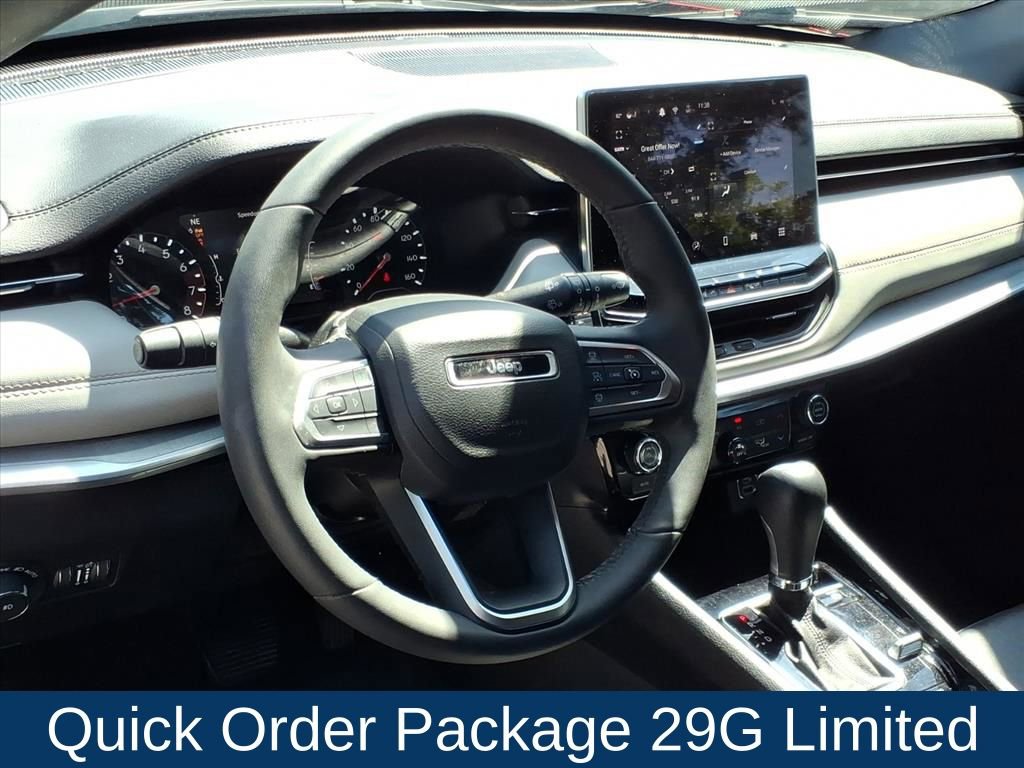 Used 2024 Jeep Compass Limited AWD/4WD image 2