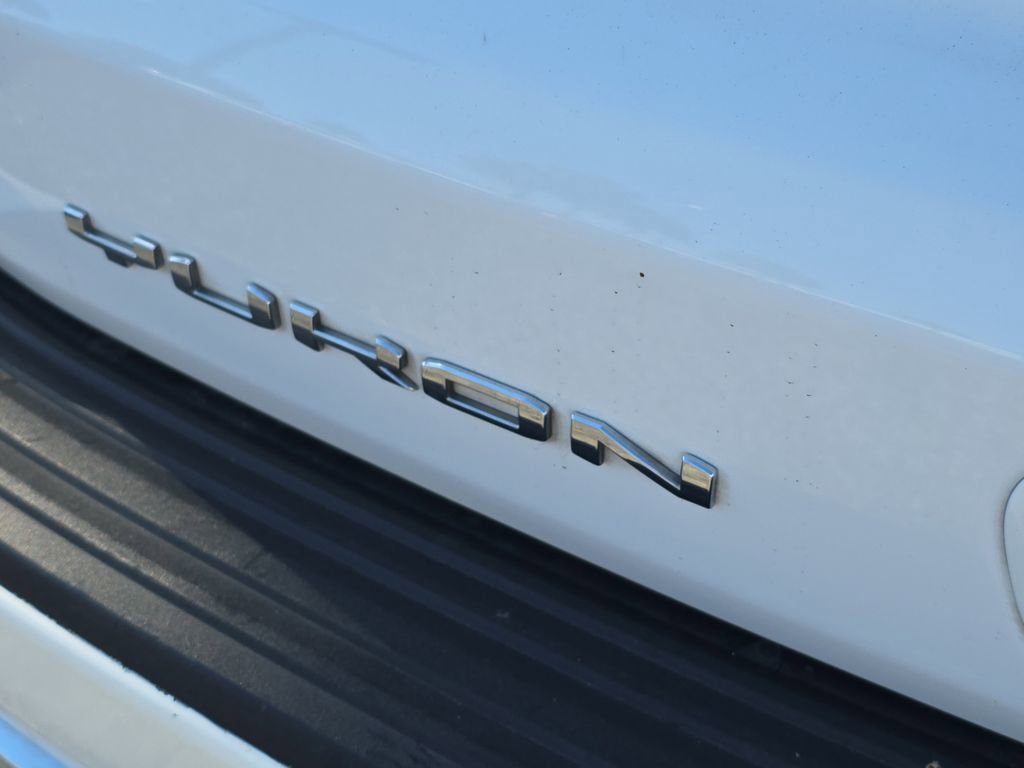 Used 2022 GMC Yukon XL Denali w/ Denali Premium Package image 7