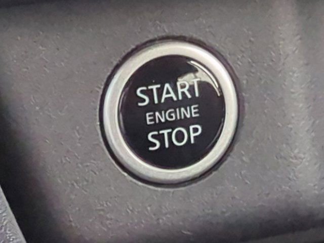 Used 2023 Nissan Rogue SV FWD image 27