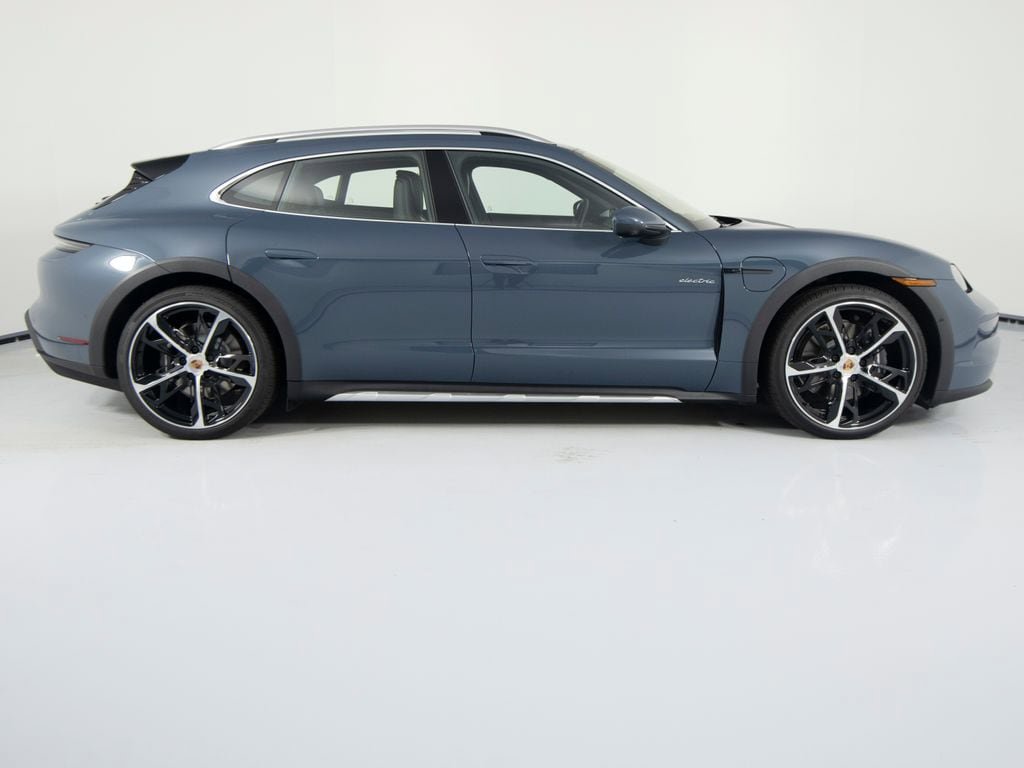 New 2026 Porsche Taycan 4 Cross Turismo AWD/4WD image 11