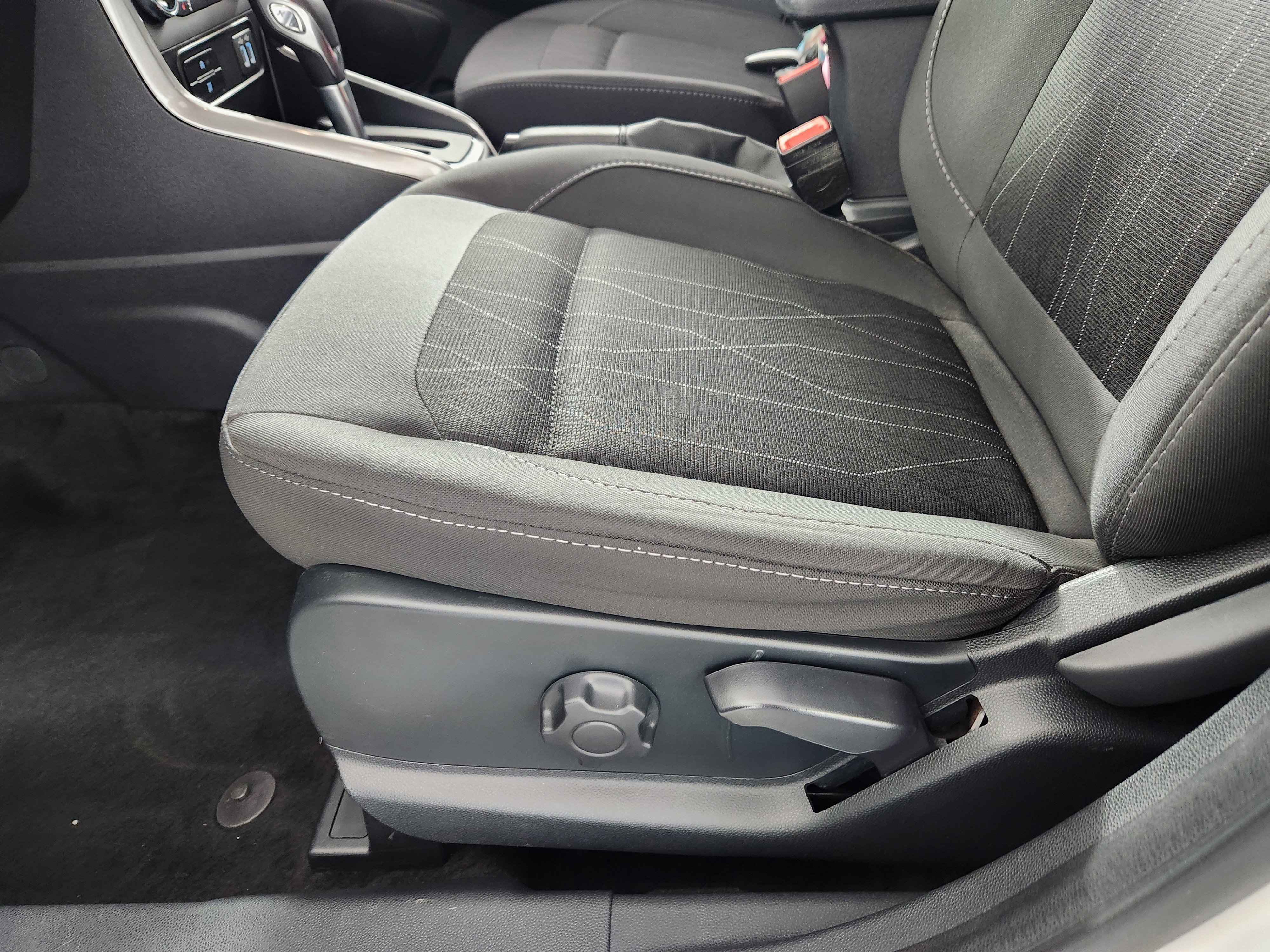 Used 2021 Ford EcoSport SE image 13