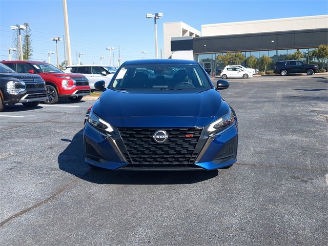 Used 2024 Nissan Altima 2.5 SR image 3