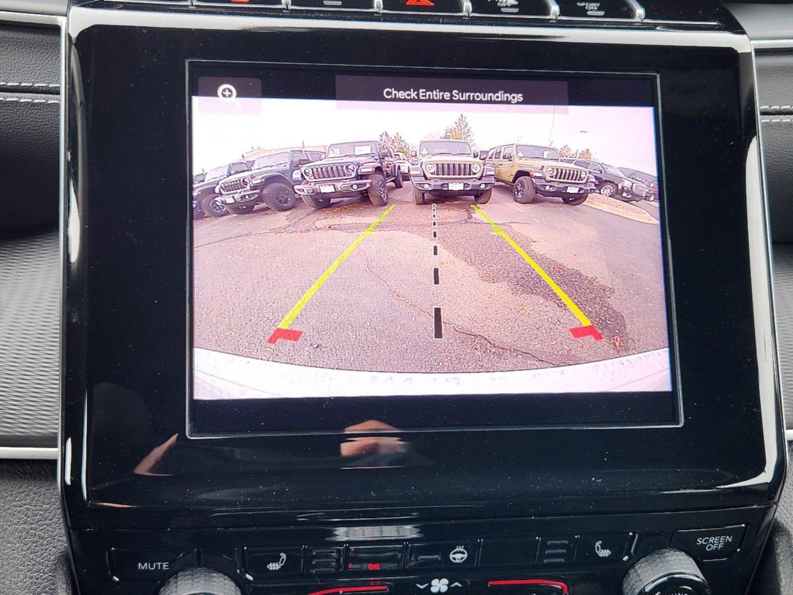 New 2025 Jeep Grand Cherokee Altitude image 26