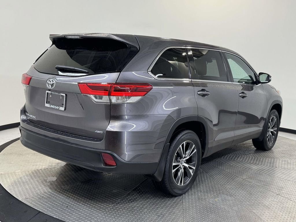 Used 2019 Toyota Highlander LE image 7