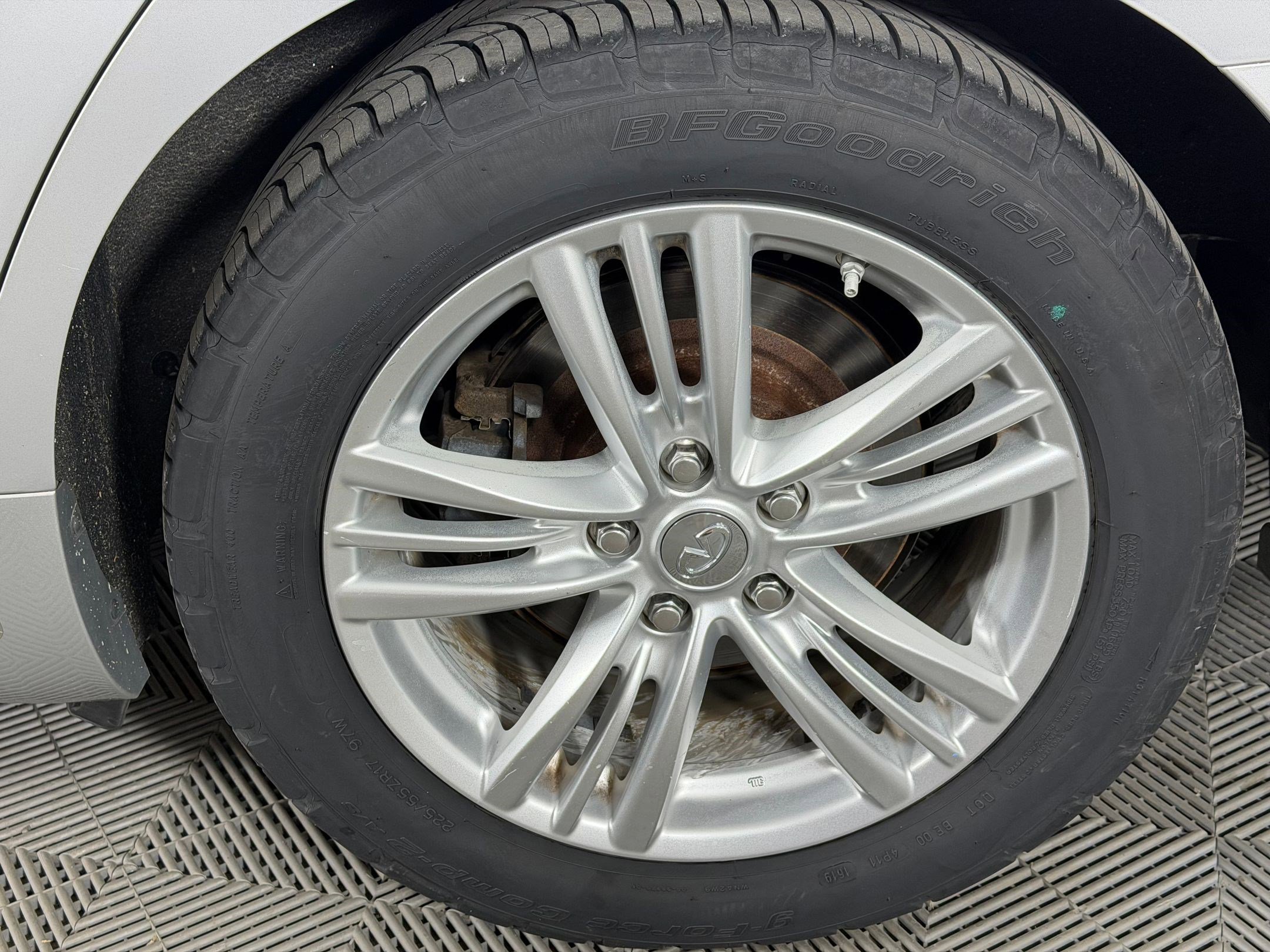 Used 2013 INFINITI G37 x w/ Premium Pkg image 12