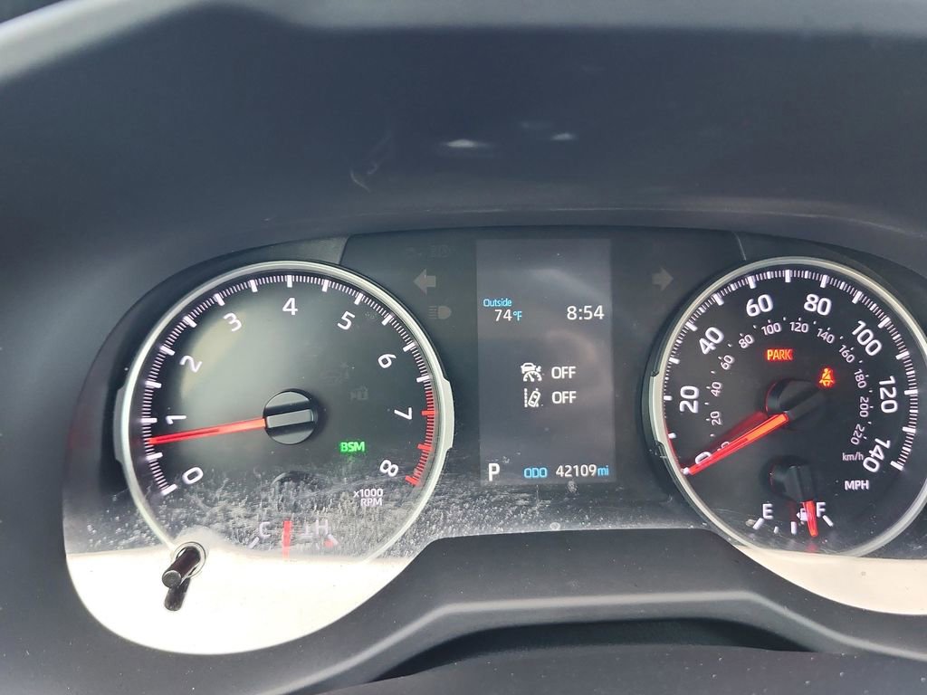 Used 2021 Toyota RAV4 XLE FWD image 29
