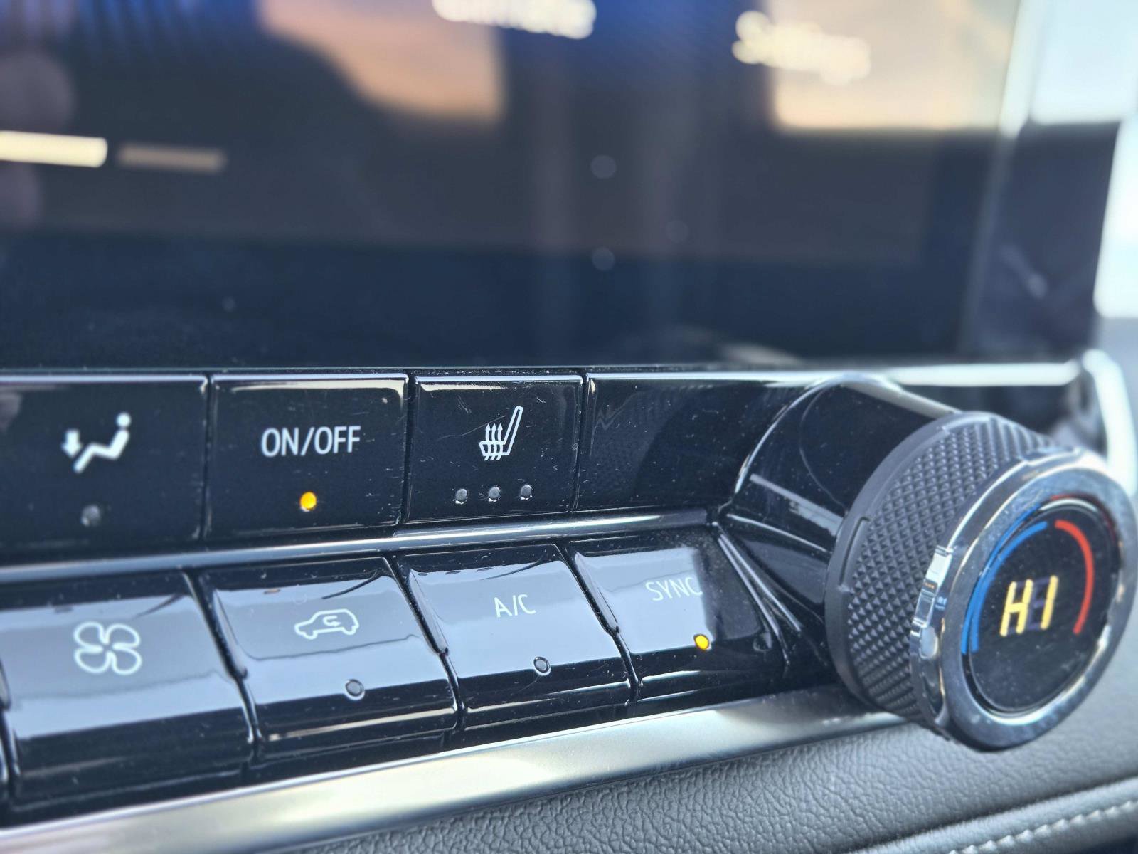 Used 2023 Chevrolet Colorado LT w/ LT Convenience Package II image 30