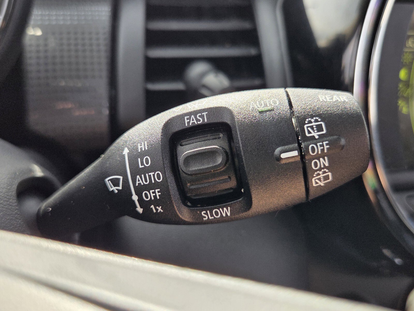 Used 2018 MINI Cooper 2-Door Hardtop FWD image 30