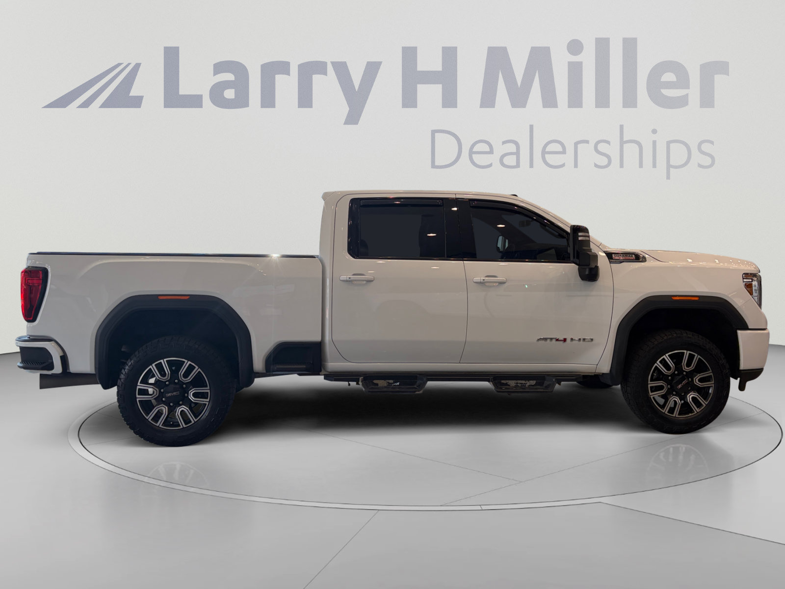 Used 2022 GMC Sierra 2500 AT4 w/ AT4 Premium Plus Package AWD/4WD image 6