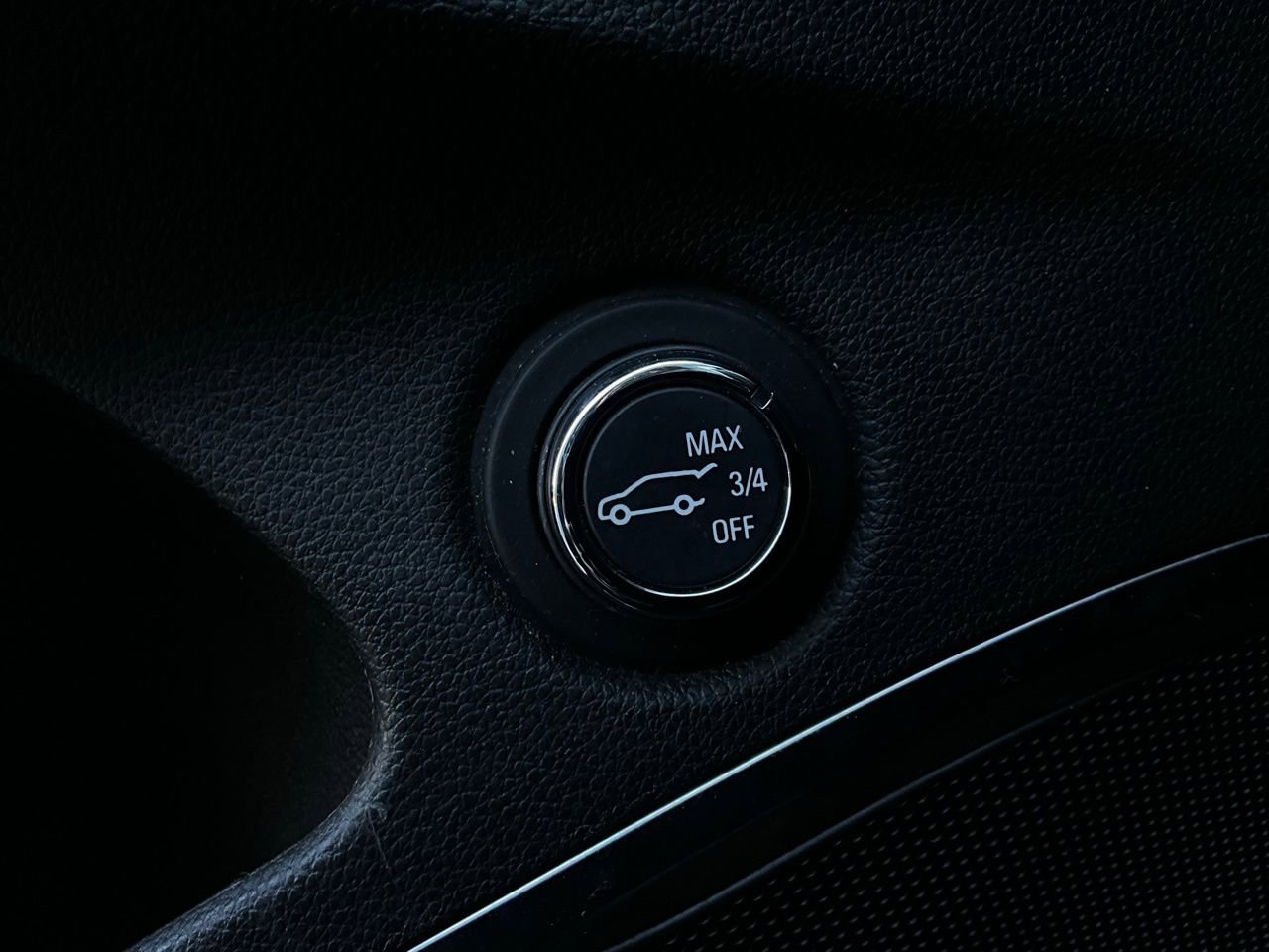 Used 2018 Buick Enclave Avenir w/ Avenir Technology Package image 26