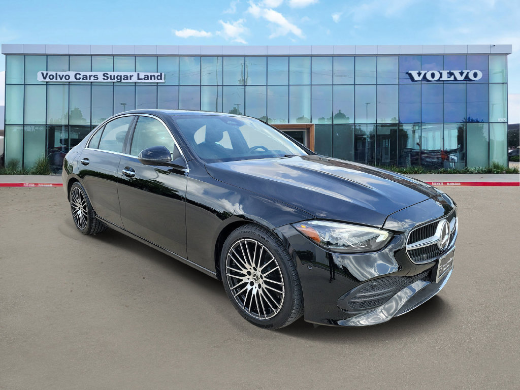 Used 2025 Mercedes-Benz C 300 4MATIC Sedan image 4