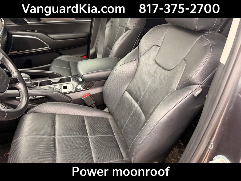 Certified 2022 Kia Telluride SX w/ Nightfall Edition Package AWD/4WD image 13