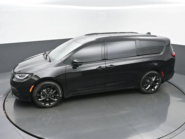 New 2025 Chrysler Pacifica Limited FWD image 39