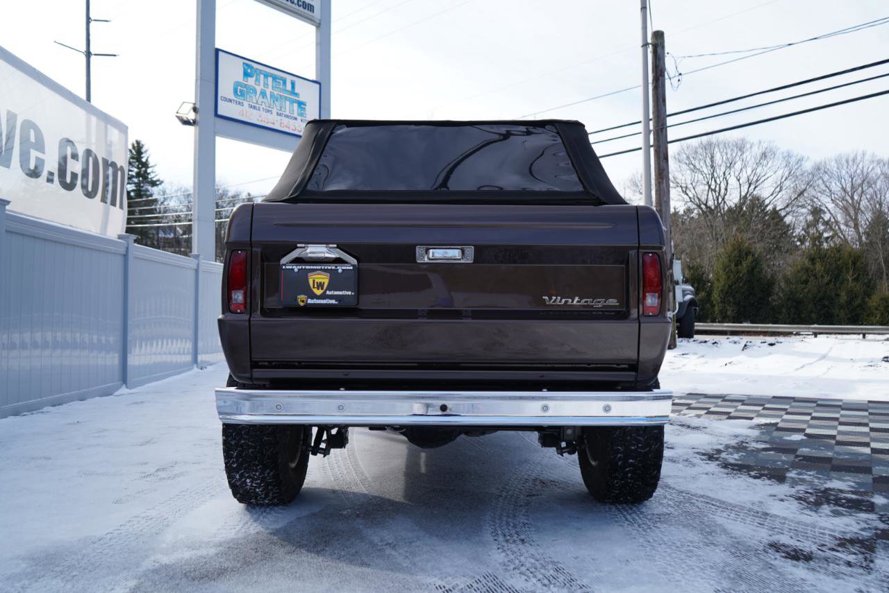 Used 2025 Ford Bronco Badlands image 9