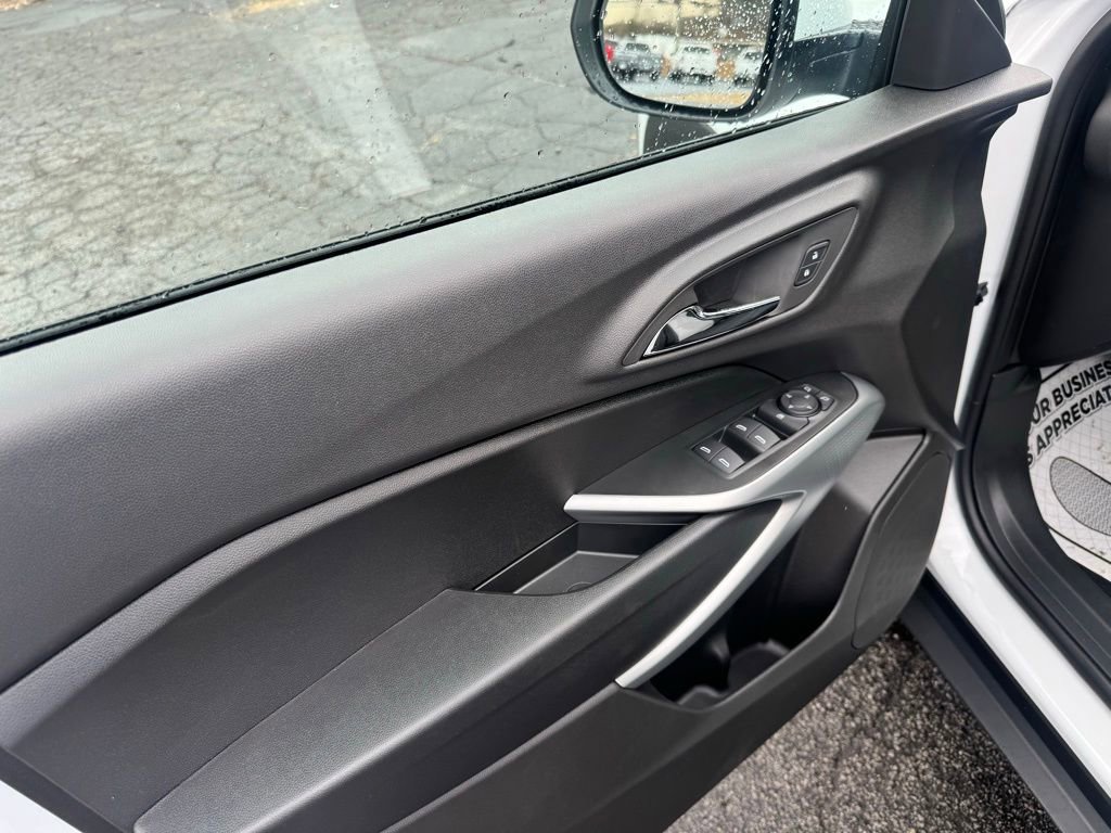 New 2026 Chevrolet Trax LS w/ LS Convenience Package image 4