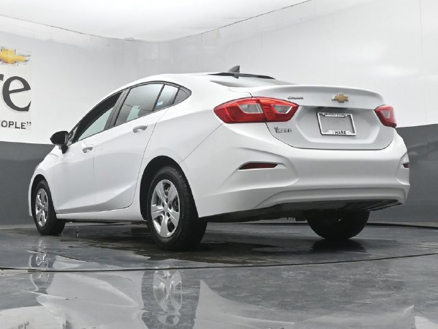 Used 2017 Chevrolet Cruze LS FWD image 5