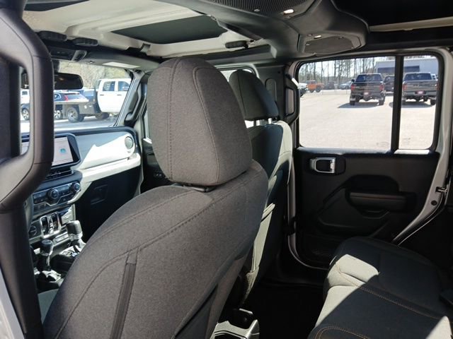 Used 2024 Jeep Wrangler Sport S image 18