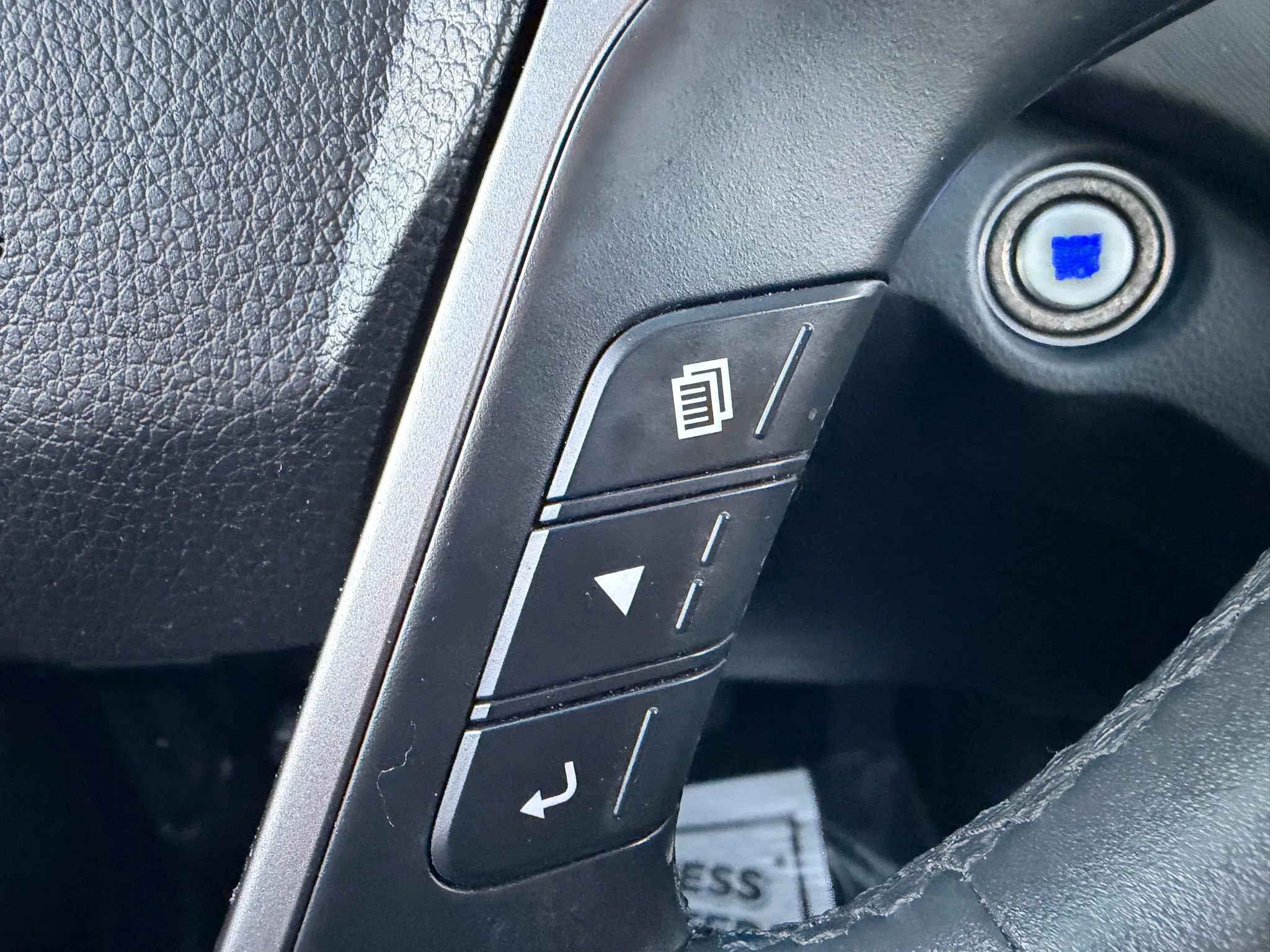 Used 2017 Hyundai Santa Fe Sport image 39