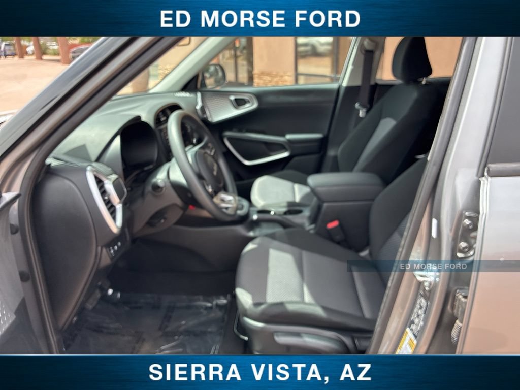 Certified 2025 Kia Soul LX FWD image 21
