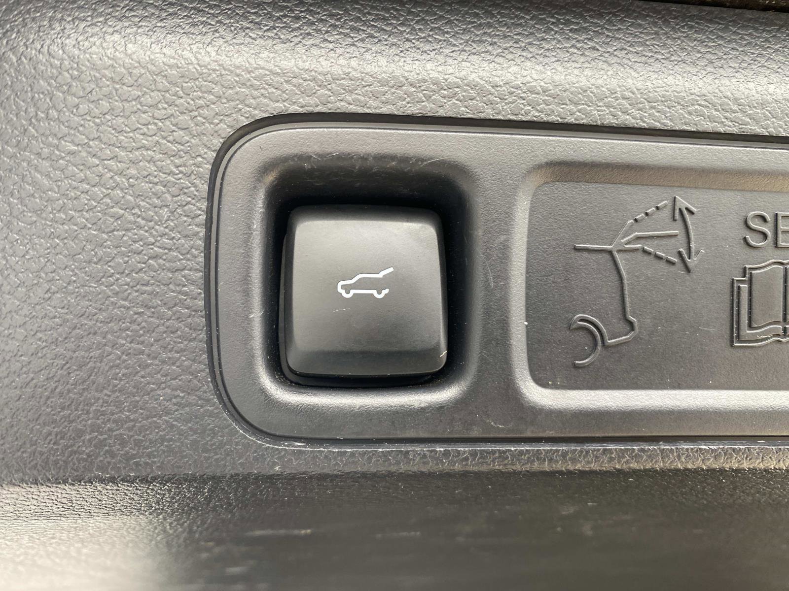 Used 2024 Ford Expedition Limited image 8