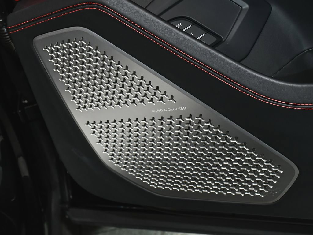 Used 2022 Lamborghini Urus AWD/4WD image 21