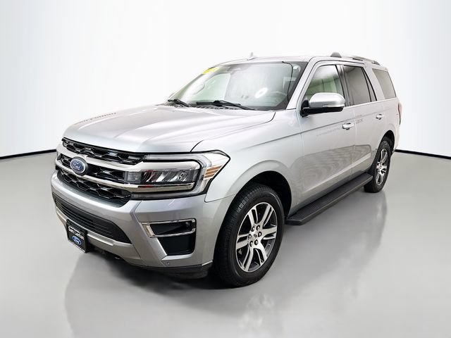 Used 2023 Ford Expedition Limited AWD/4WD image 3