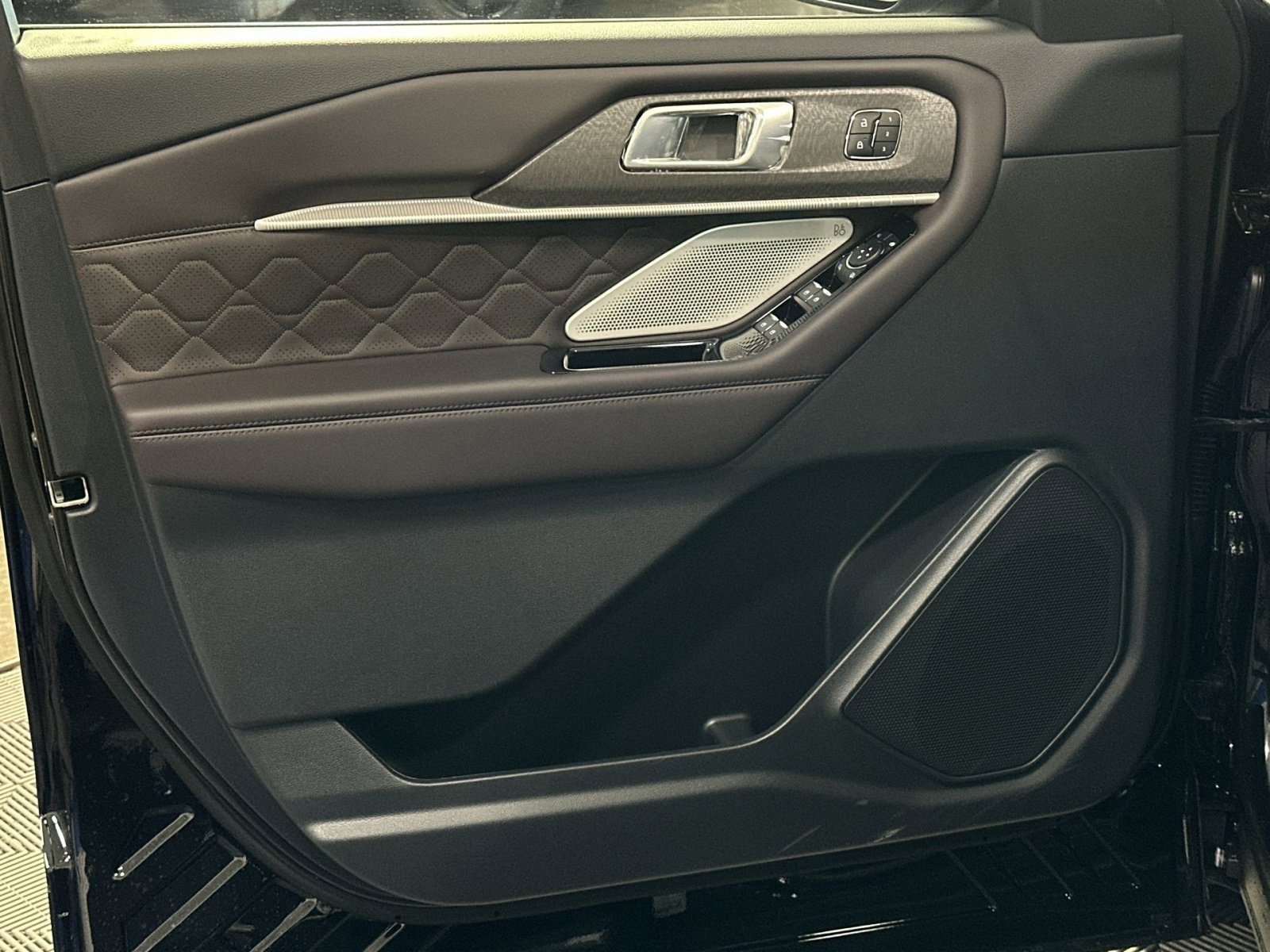 New 2026 Ford Explorer Platinum w/ LUX Leather Package image 15