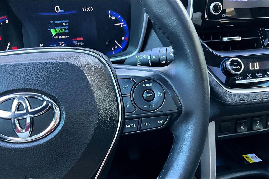 Certified 2022 Toyota Corolla Cross XLE w/ Convenience Package image 12