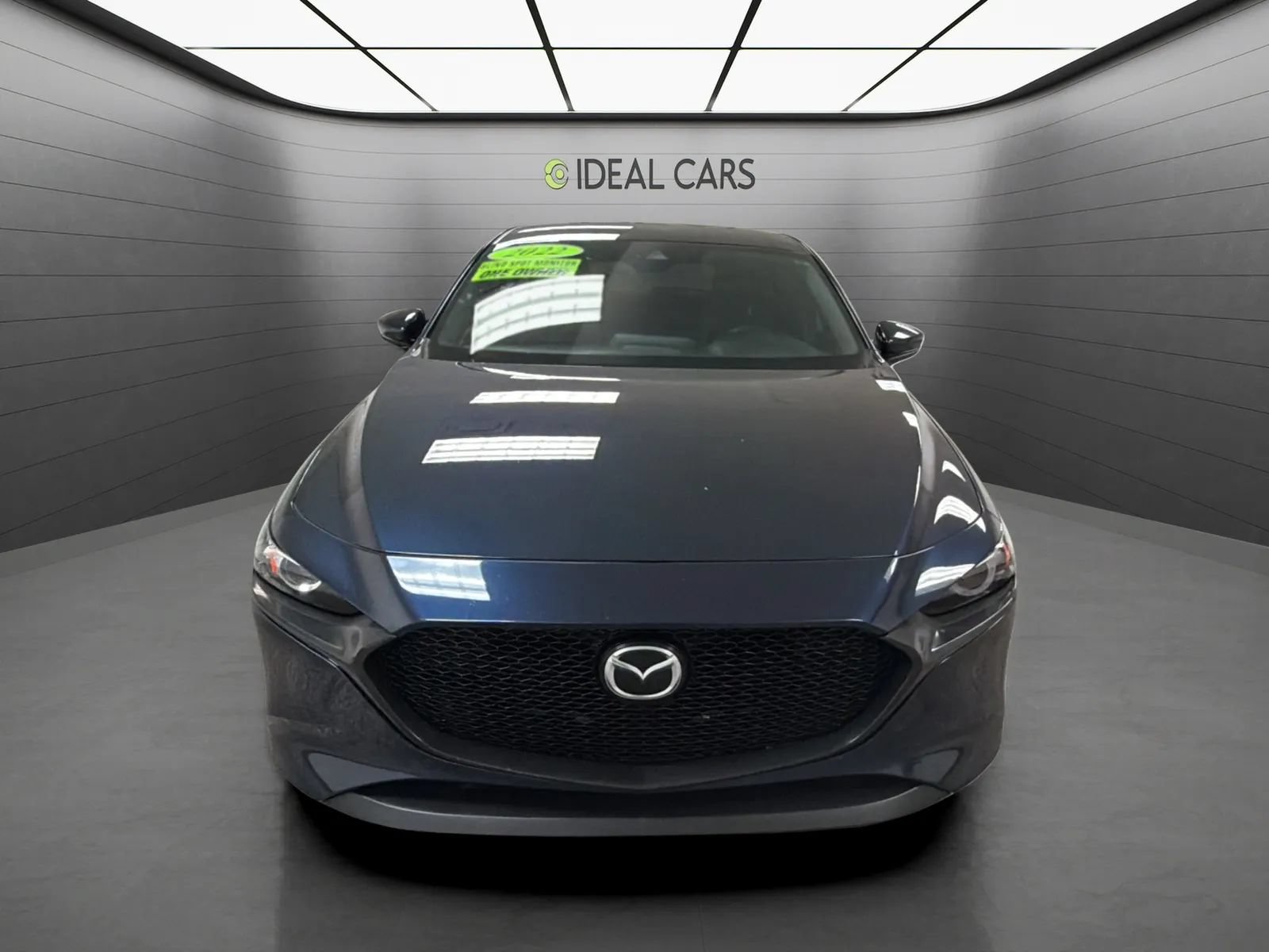 Used 2022 MAZDA MAZDA3 s FWD image 2