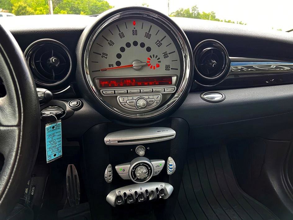 Used 2010 MINI Cooper Clubman S image 13