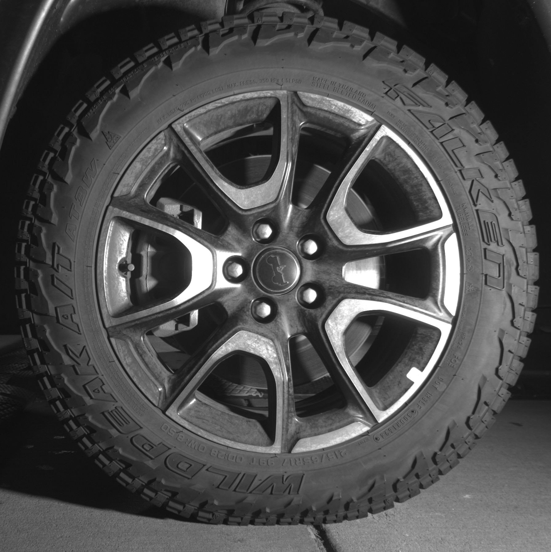 Used 2025 Jeep Compass Trailhawk AWD/4WD image 12