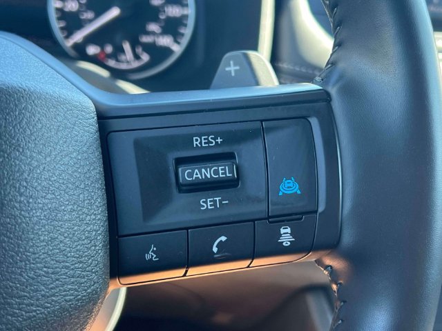 Used 2025 Nissan Rogue SV AWD/4WD image 22