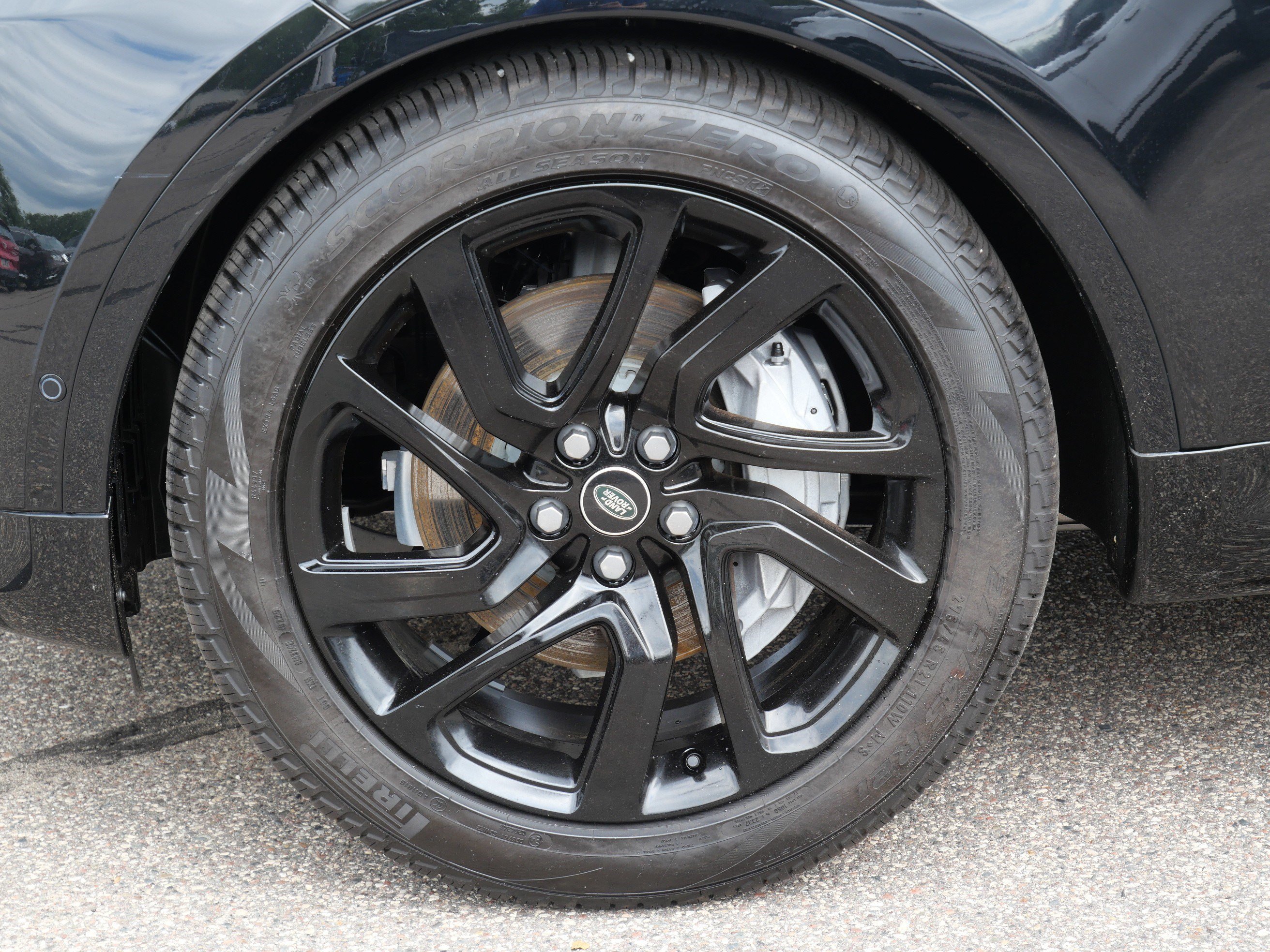 Certified 2025 Land Rover Discovery Dynamic SE AWD/4WD image 10