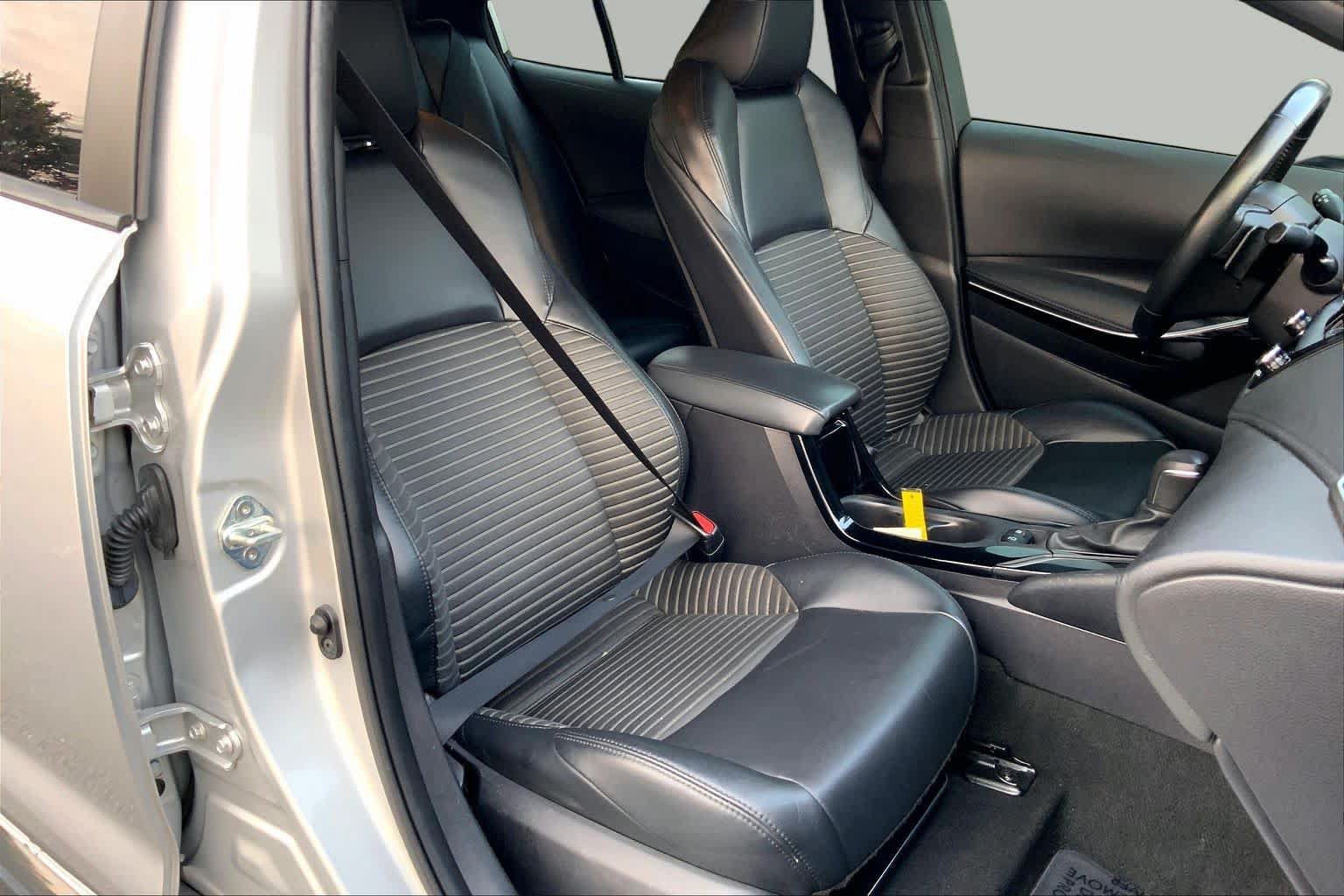 Used 2022 Toyota Corolla XSE w/ Carpet Mat Package (TMS) FWD image 9