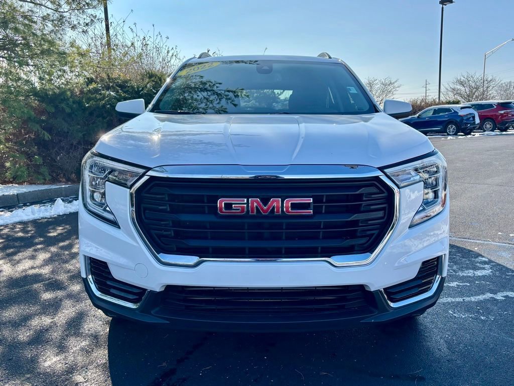 Used 2022 GMC Terrain SLE w/ Driver Convenience Package image 8