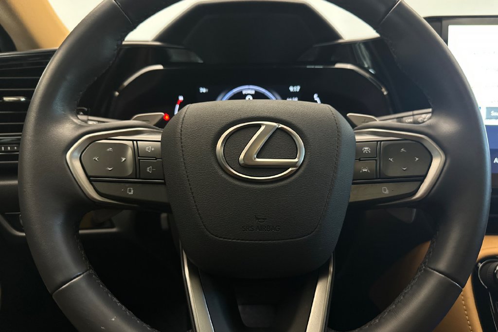 Certified 2025 Lexus NX 350h AWD w/ Rear Seat Package image 23
