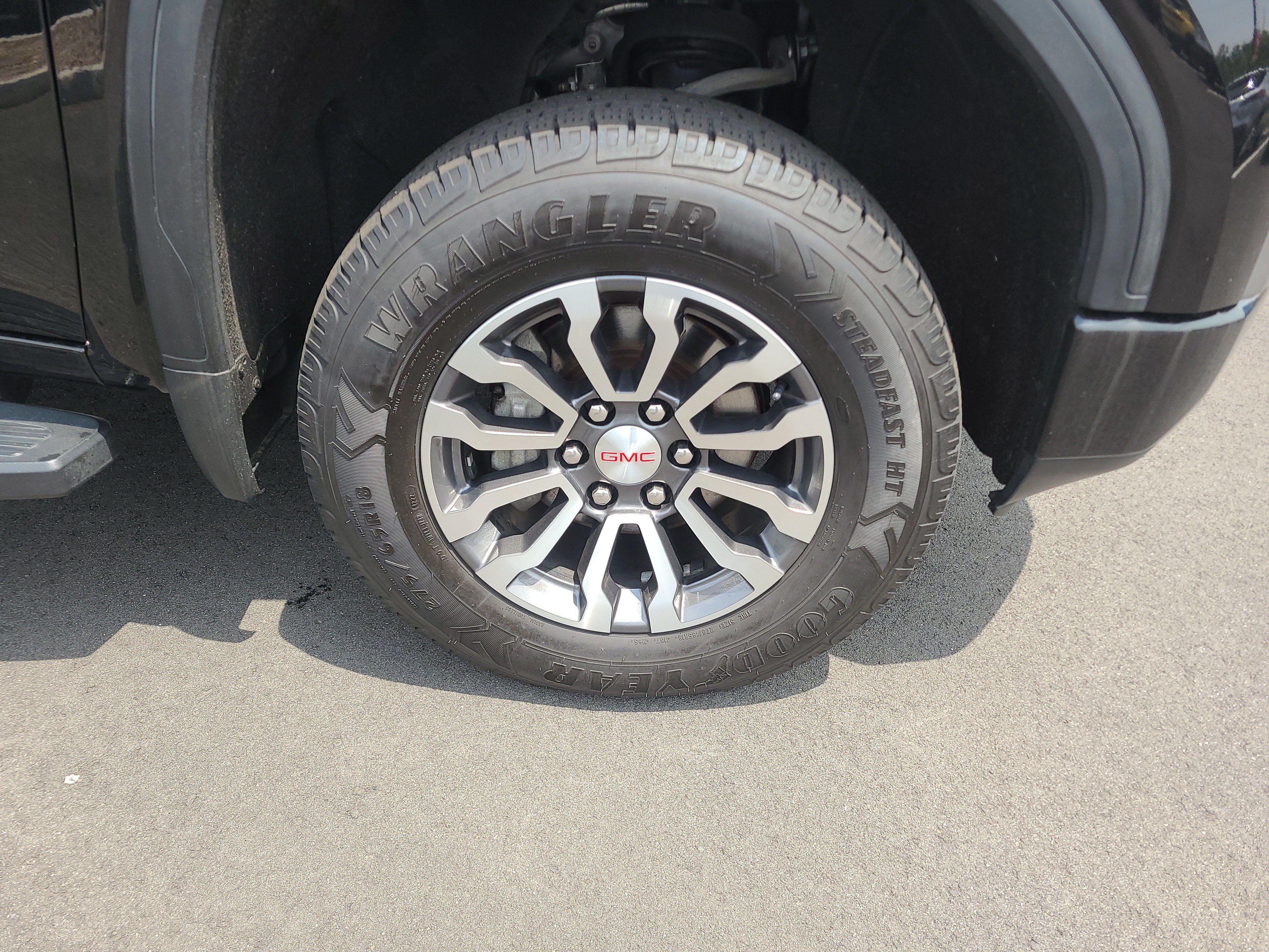 Used 2020 GMC Sierra 1500 AT4 w/ AT4 Premium Package AWD/4WD image 12