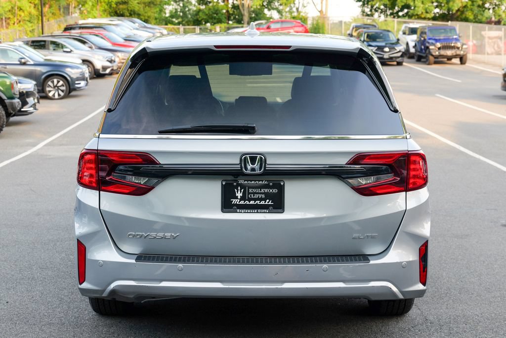 Used 2025 Honda Odyssey Elite image 6