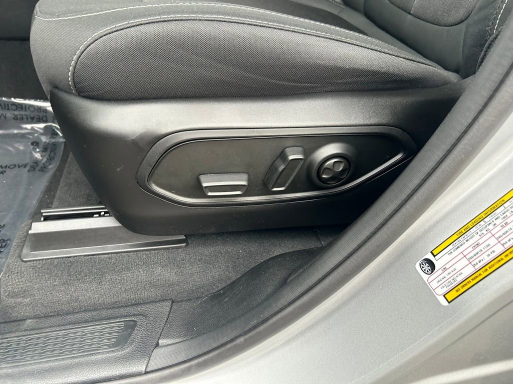 Used 2024 Jeep Grand Cherokee Laredo X image 21