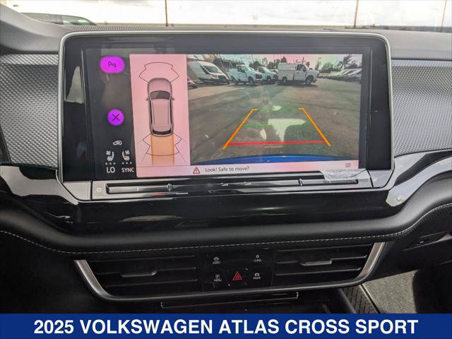 Used 2025 Volkswagen Atlas Cross Sport SEL R-Line AWD/4WD image 13