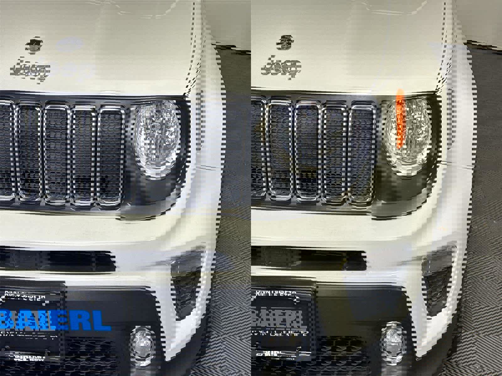 Used 2020 Jeep Renegade Latitude w/ Cold Weather Group image 9