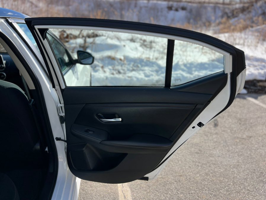 Used 2022 Nissan Sentra SR w/ Midnight Edition image 29