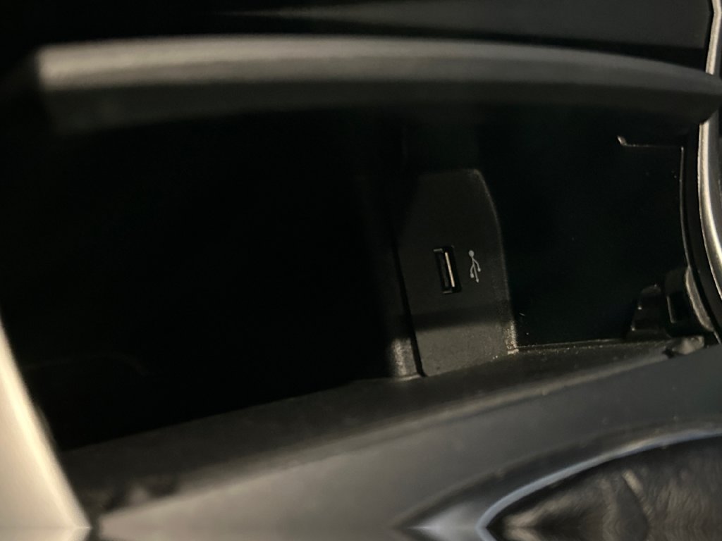 Used 2017 Ford Edge SEL w/ Cargo Accessory Package FWD image 38