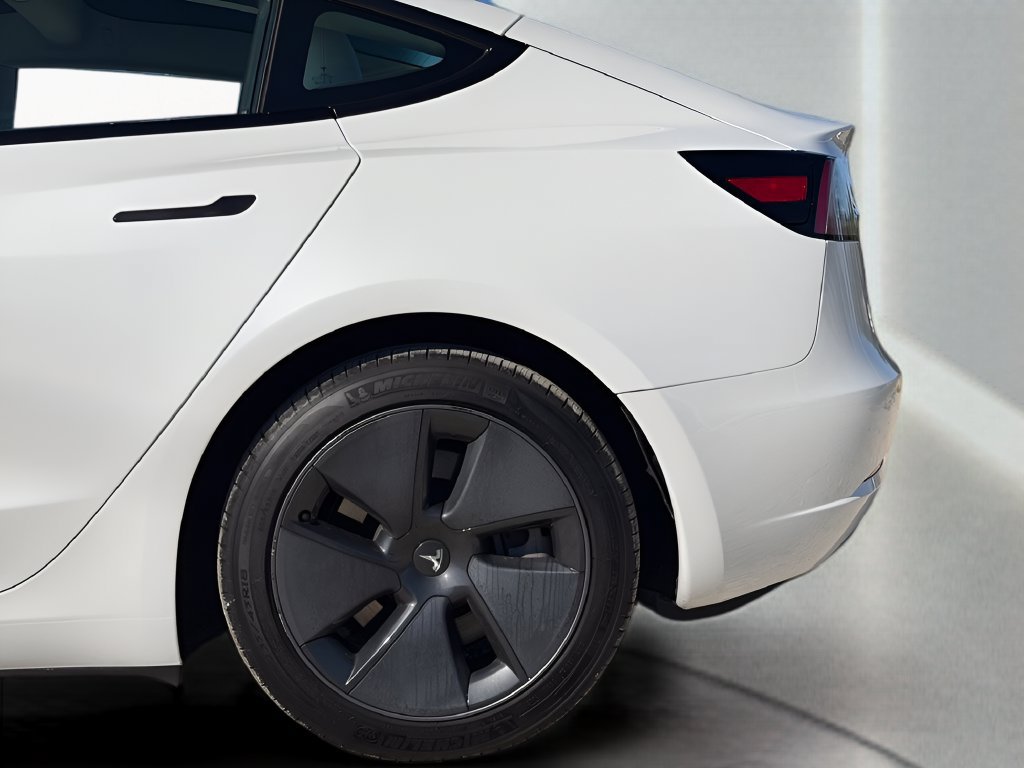 Used 2023 Tesla Model 3 Standard Range RWD image 30